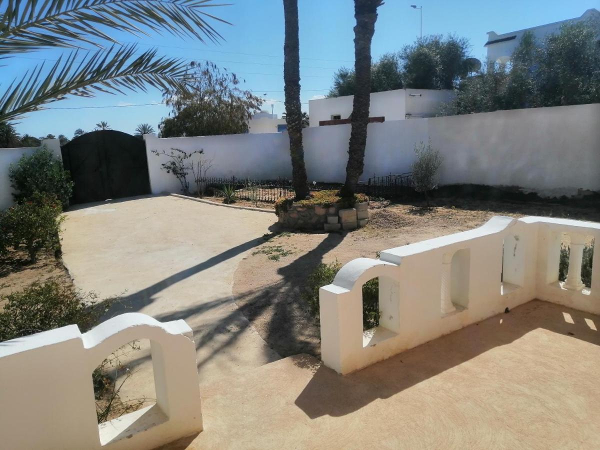 Menzel Caja Otel Aghīr Dış mekan fotoğraf